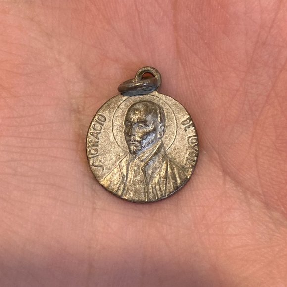 5/$25 Vintage St Ignatius of Loyola & Francis Xavier Catholic Medal - Picture 4 of 5